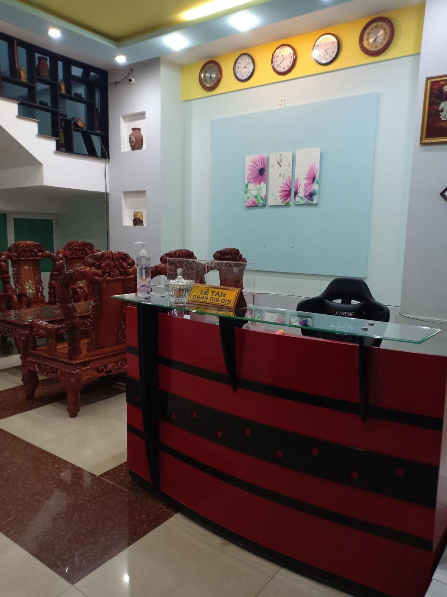 Nha Nghi Kim Lai - Doi Dien Benh Vien Tinh Gia Lai -132 Ton That Tung 波来古市 客房 照片